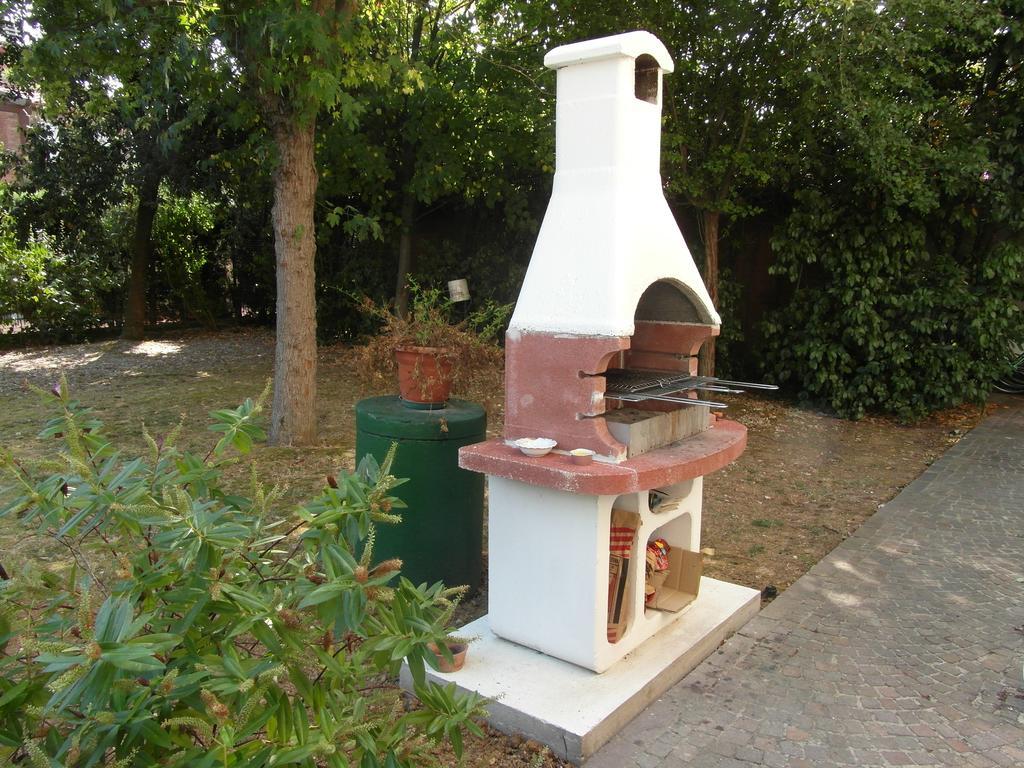 B&B In Villa Civitanova Marche Eksteriør bilde